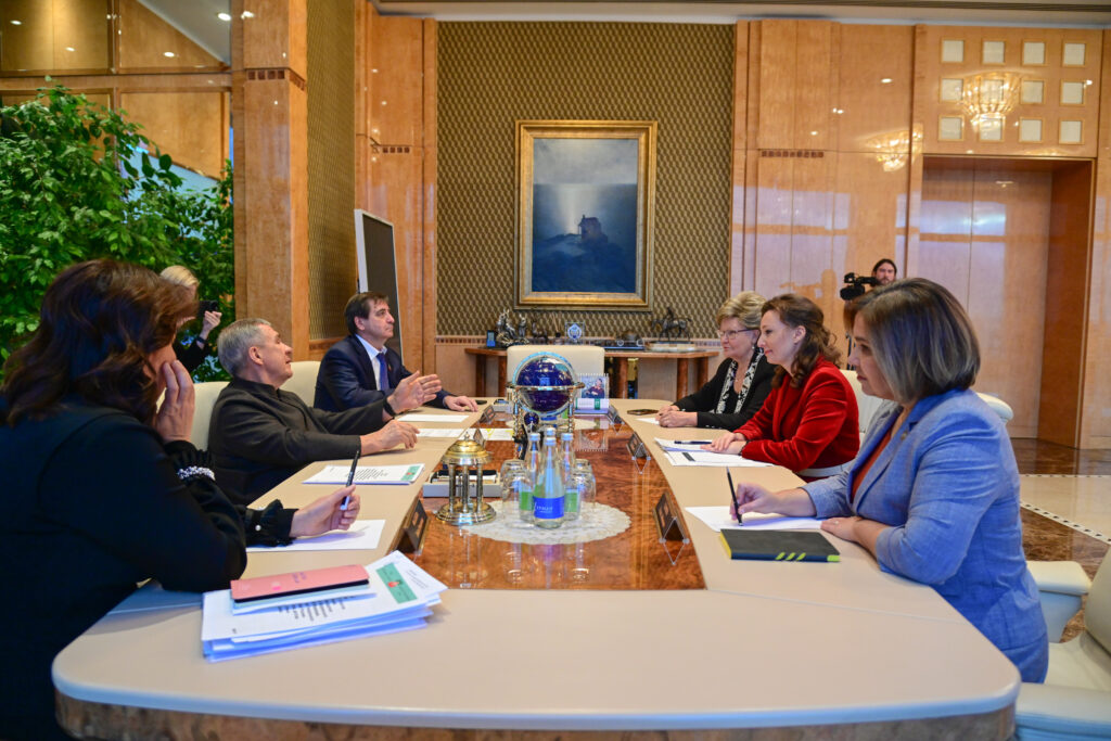 Раис РТ Рустам Минниханов встретился с вице-спикером Госдумы Анной Кузнецовой