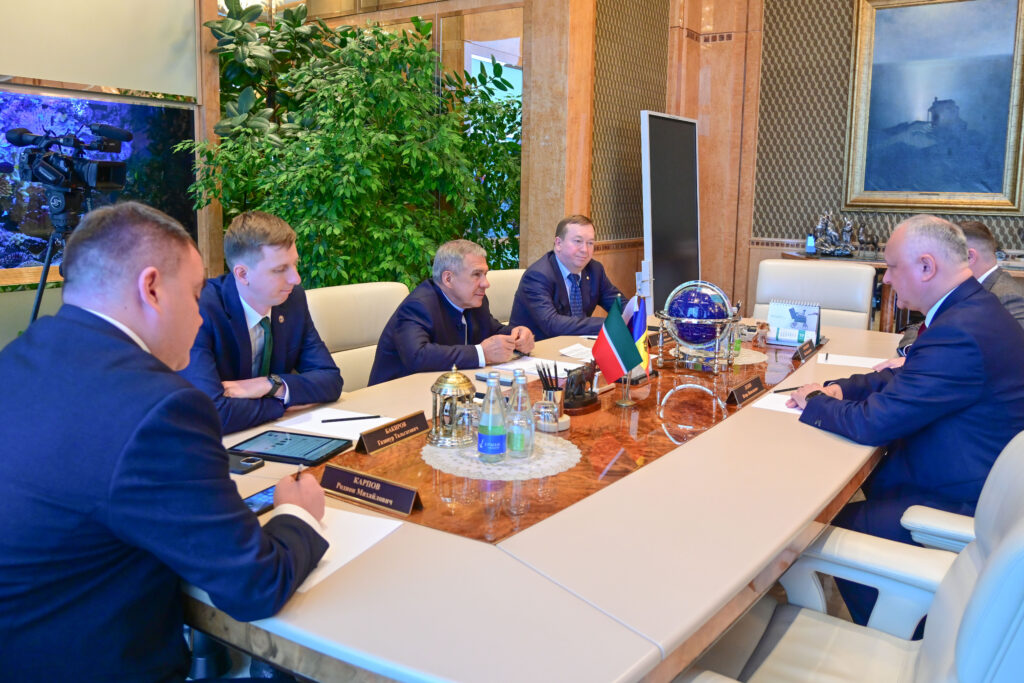 Раис Татарстана встретился с председателем партии социалистов Республика Молдова