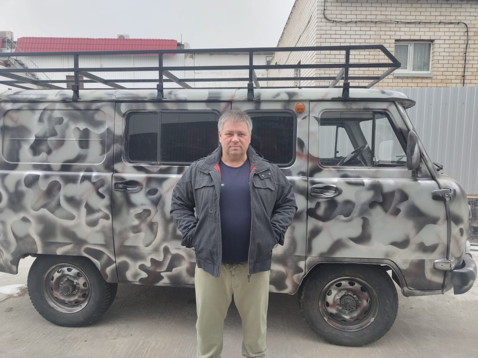 Преподаватель Елабужского института КФУ приобрел на свои средства «УАЗ» для бойцов СВО