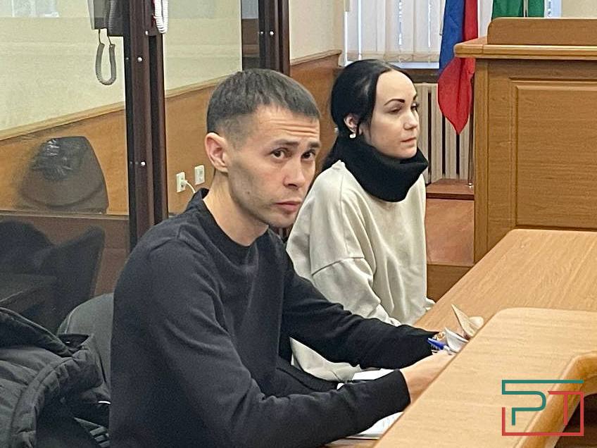 Забрала у должника – отдала любимому: в Казани судебный пристав умыкнула чужую «Мазду»