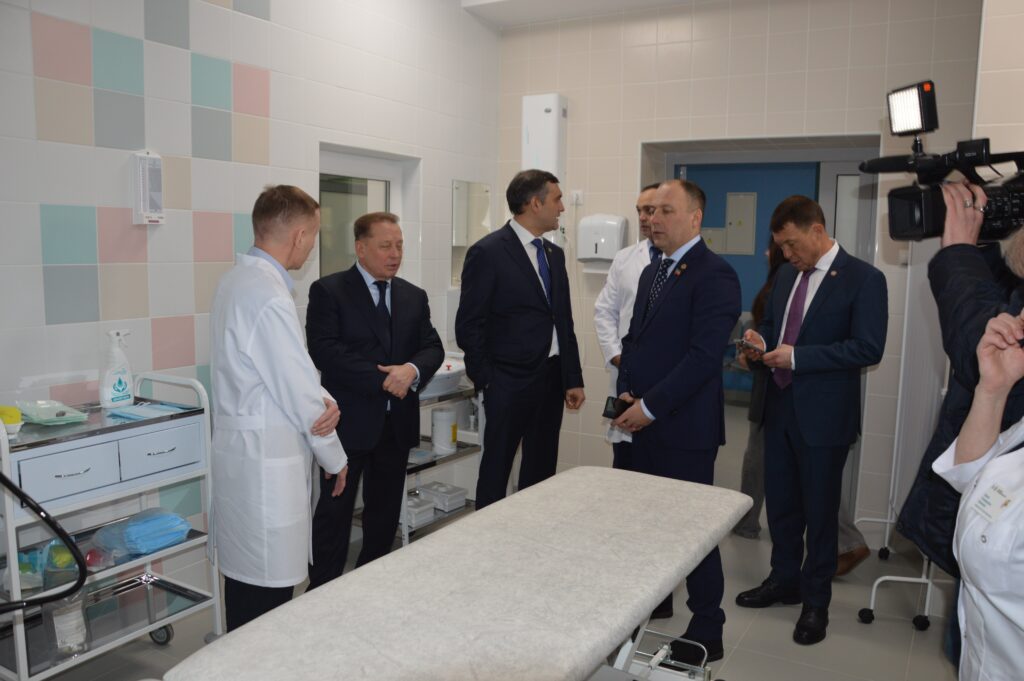 В Нижнекамске по нацпроекту открыли новую детскую поликлинику №3 на 12 тысяч человек