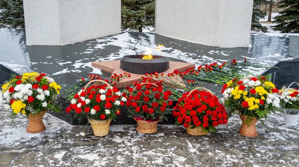 В Нижнекамске почтили память героев Отечества