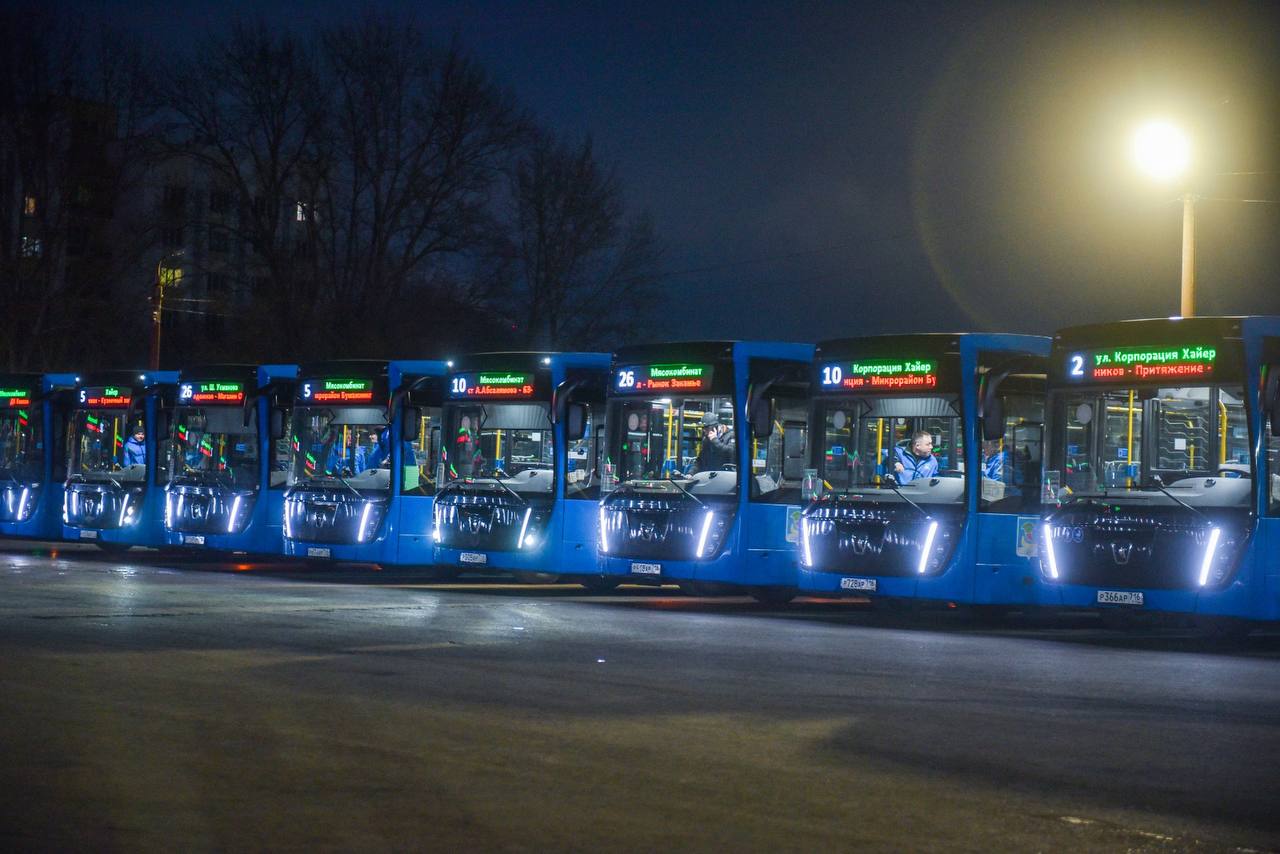 В Челнах на маршруты вышли новые автобусы большой вместимости