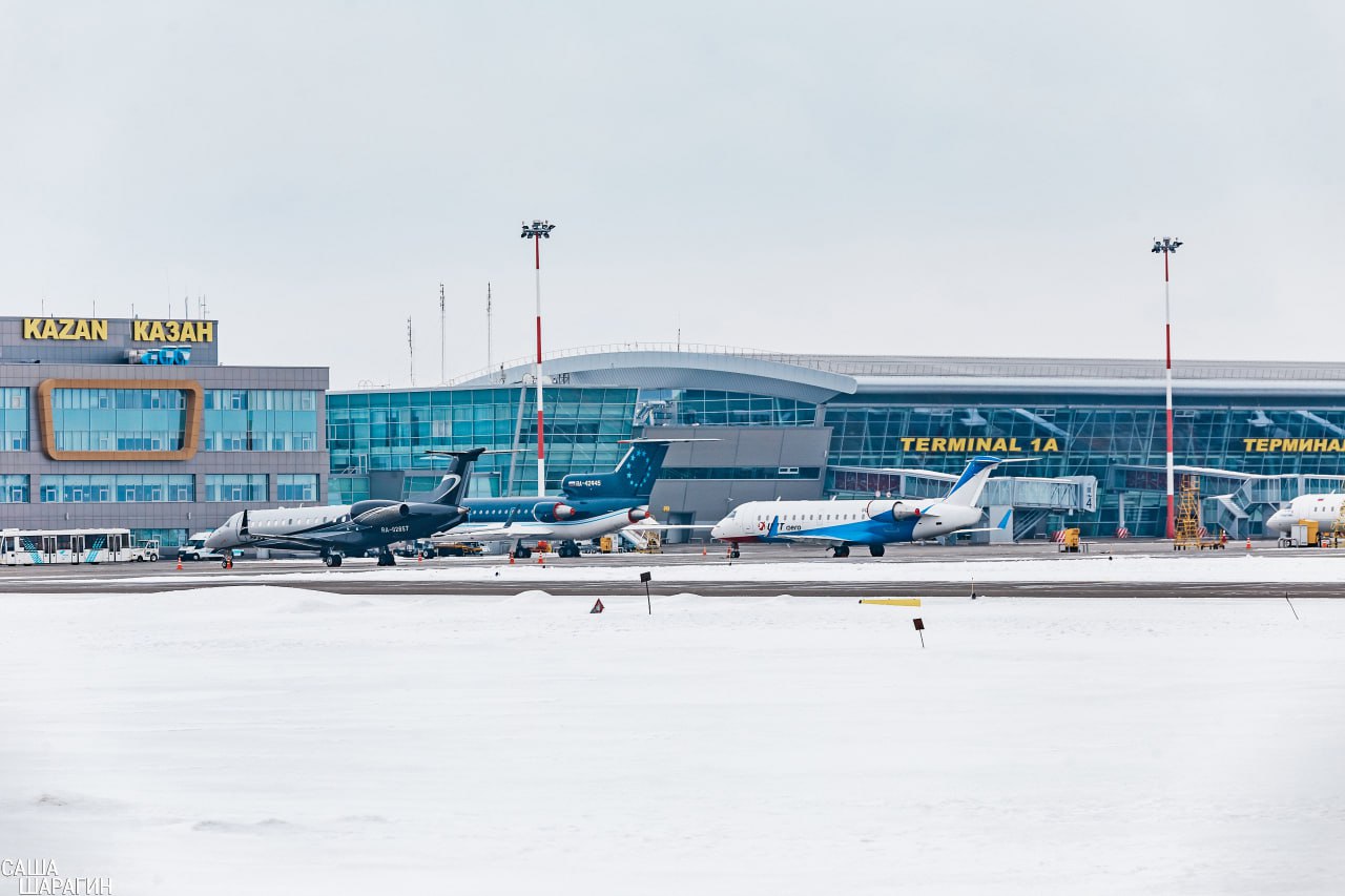 Аэропорт Казани временно не принимает и не отправляет рейсы