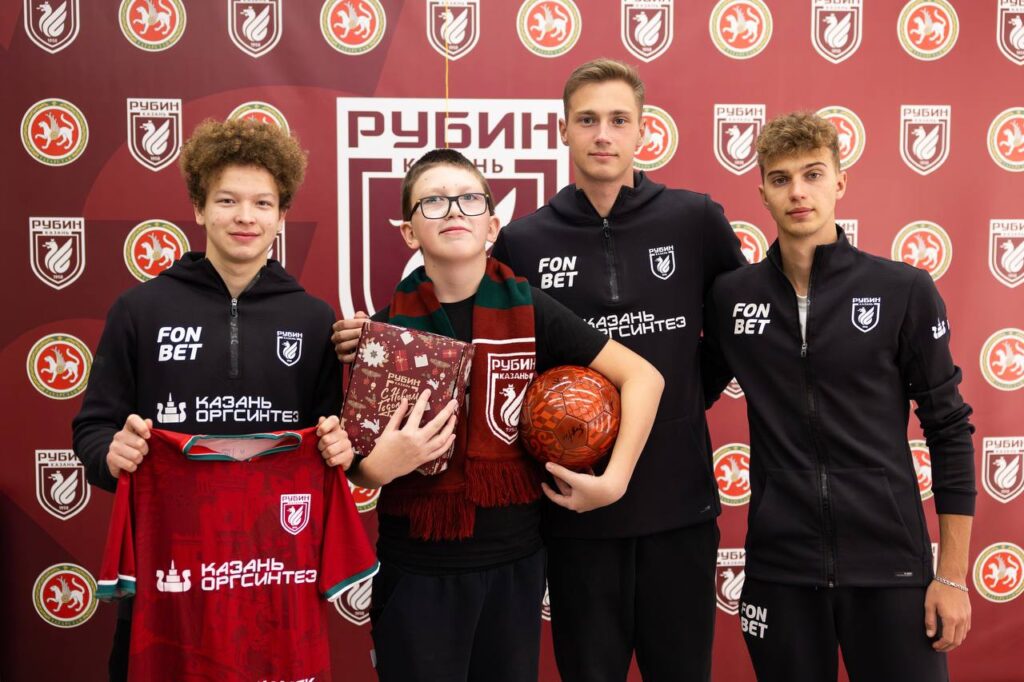 Минниханов и «Рубин» исполнили мечту Димы Григоьева в рамках акции «Елка желаний»