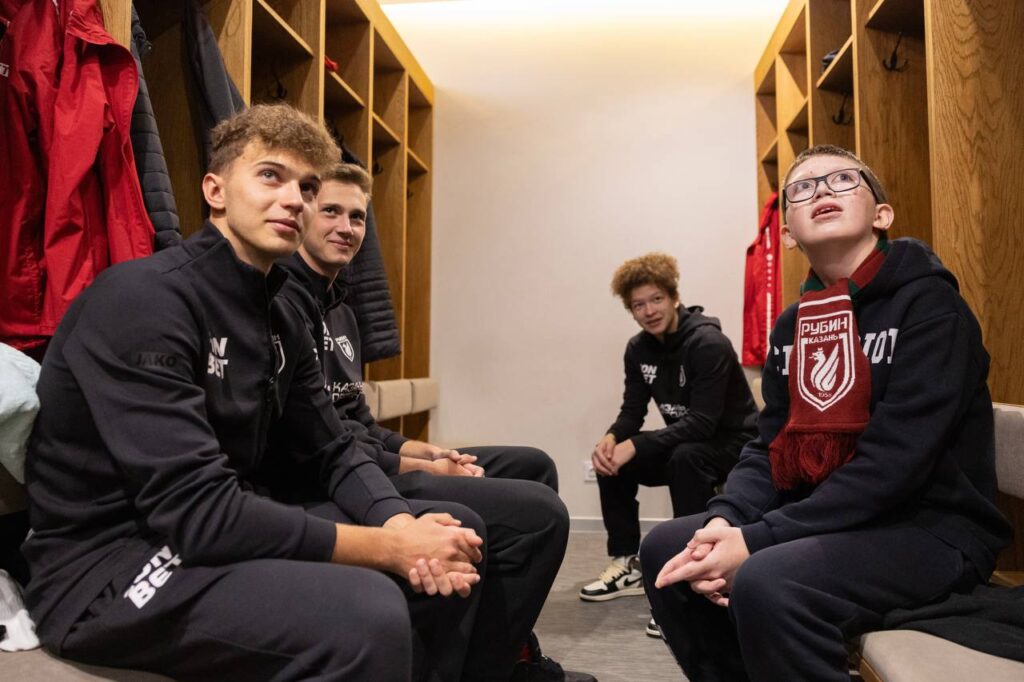 Минниханов и «Рубин» исполнили мечту Димы Григоьева в рамках акции «Елка желаний»