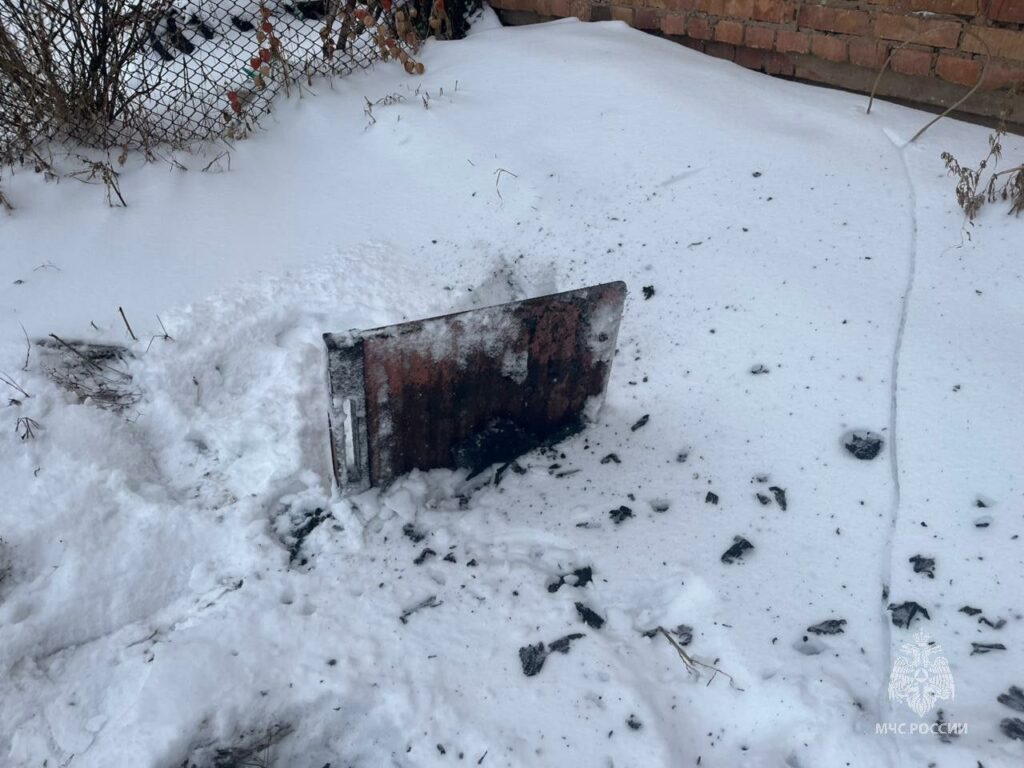 Пожарные спасли мужчину в Татарстане — в его квартире возник пожар из-за обогревателя