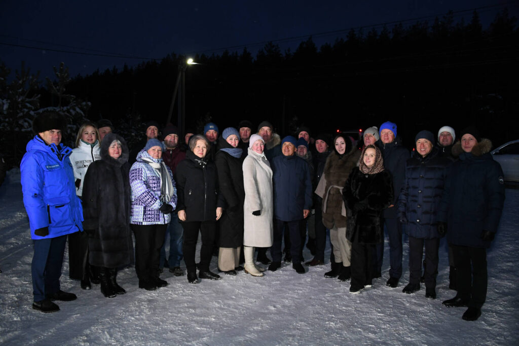 Минниханов принял участие в пуске газа в селе Нижнее Афанасово