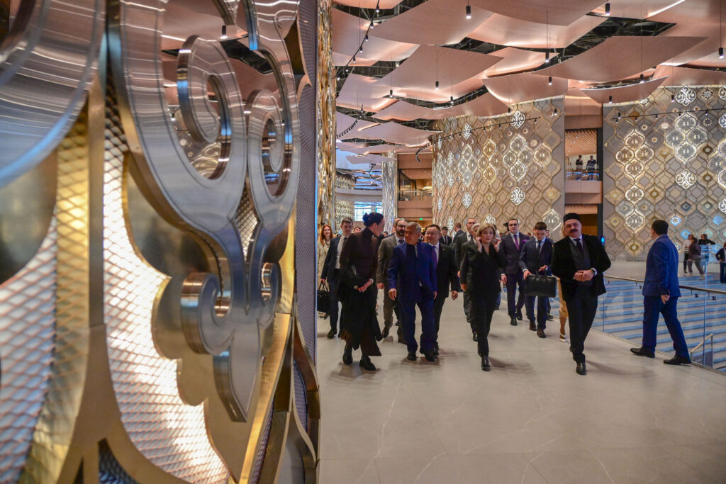 Минниханов о новом здании театра Камала: Драгоценный камень, бриллиант для нашей столицы