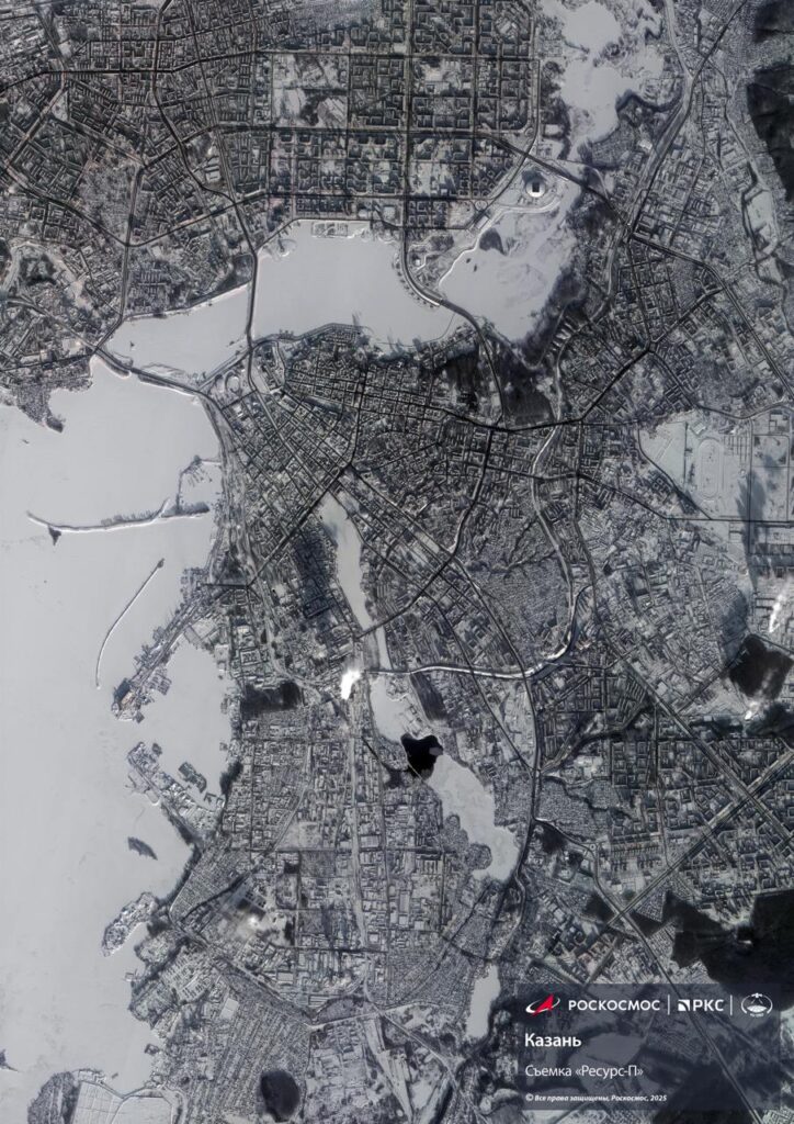 «Роскосмос» опубликовал фото зимней Казани со спутника