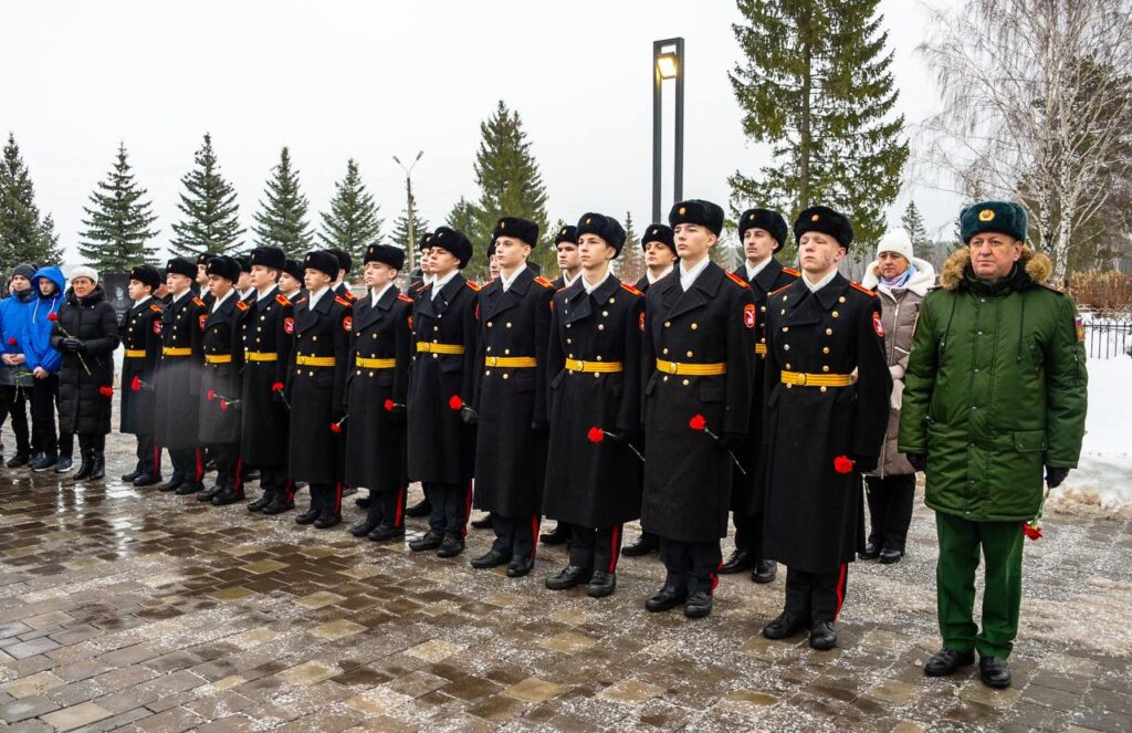 В Нижнекамске почтили память солдат 80-го отдельного лыжного батальона