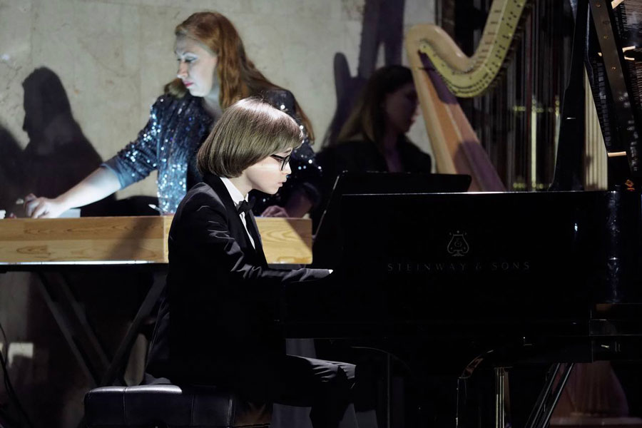 Стипендиат фонда «Новые имена» юный музыкант Лев Бакиров.