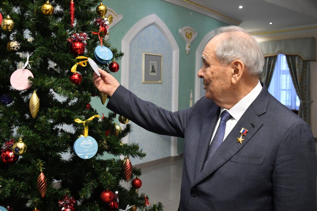 Минтимер Шаймиев исполнит желания дочерей участника СВО в акции «Елка желаний»