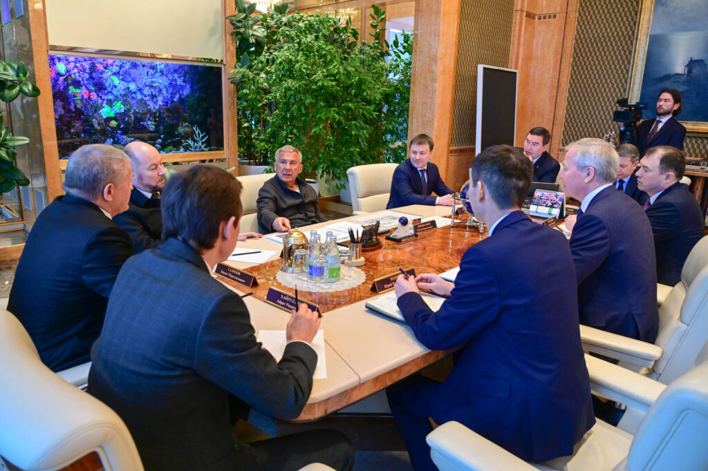 Раис РТ обсудил цифровизацию судебной системы с главой департамента при Верховном Суде