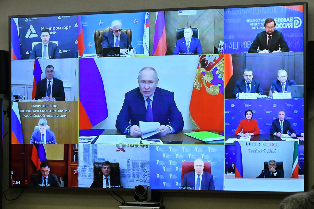 Минниханов принял участие в заседании наблюдательного совета АСИ