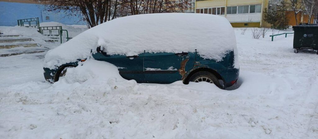 В Альметьевске брошенные автомобили отправят на спецстоянку