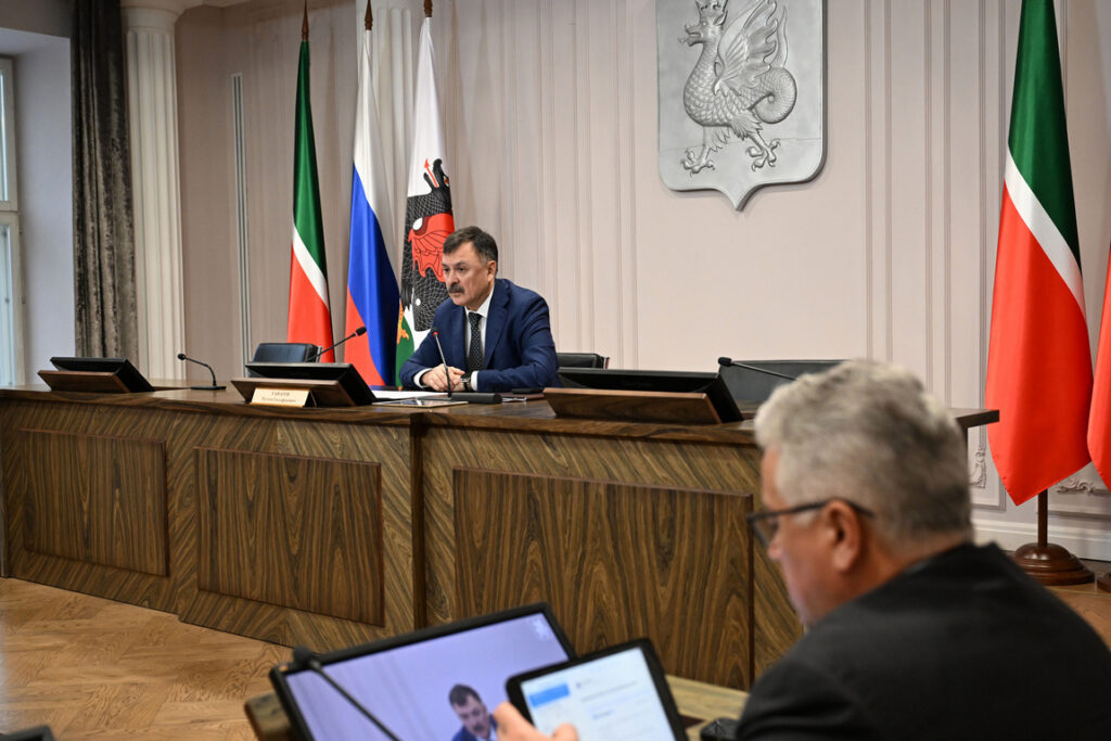 Увольняются, не проработав и года: в Казани пытаются удержать поваров в школьных столовых