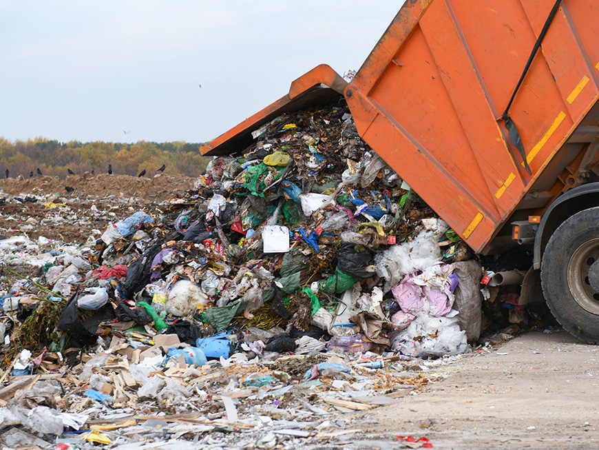 В двух районах Казани за год устранили 54 незаконные свалки