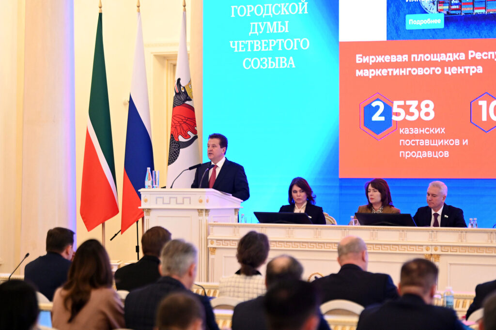 Ливневки, парковки, яхты и реновация рынков: мэр Казани отчитался о работе