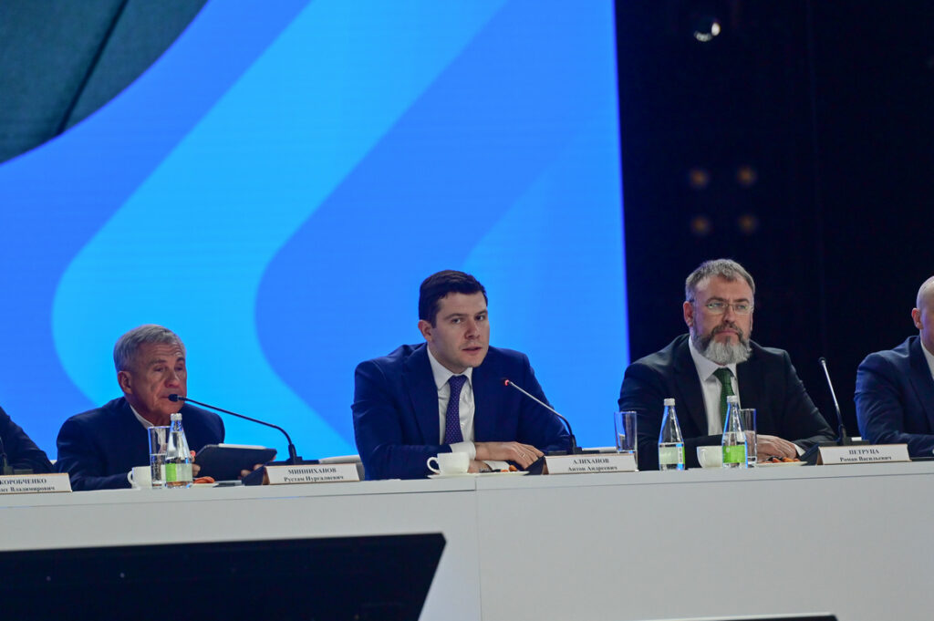 Самозанятых и торговцев – на заводы: в Татарстане нашли кадровый резерв для промышленности