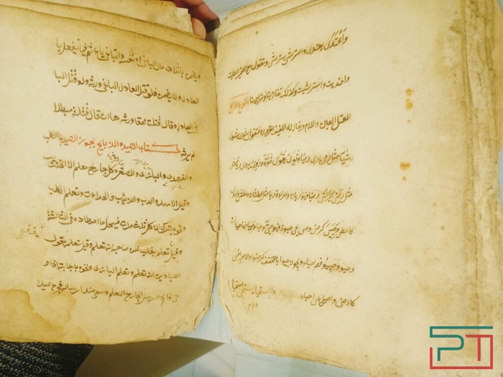 Ни микроба, ни пылинки: письменное наследие Татарстана помоют и пропылесосят