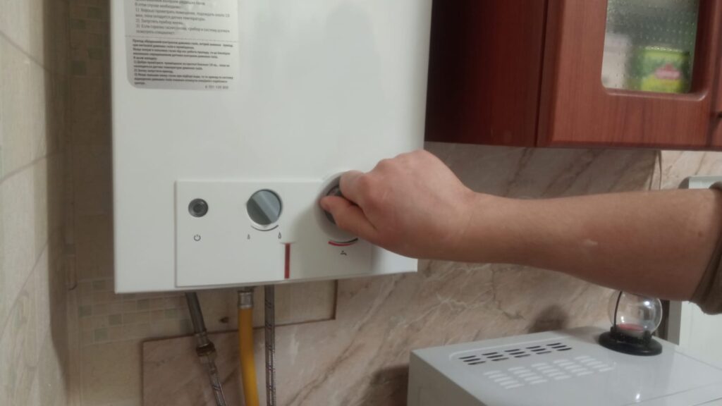 Ласковый убийца подкрался незаметно: кто виноват в смерти четырех парней в казанской квартире?