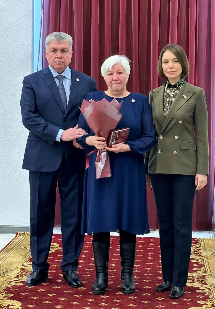 Магдеев передал ордена Мужества родным 24 челнинских бойцов СВО, удостоенных посмертно