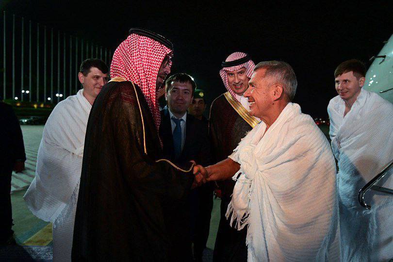 Минниханов прибыл в Саудовскую Аравию с рабочим визитом и совершил умру