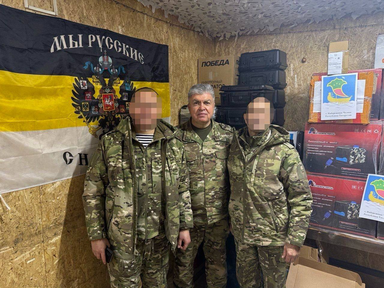 Мэр Челнов посетил зону спецоперации и передал бойцам гуманитарный груз