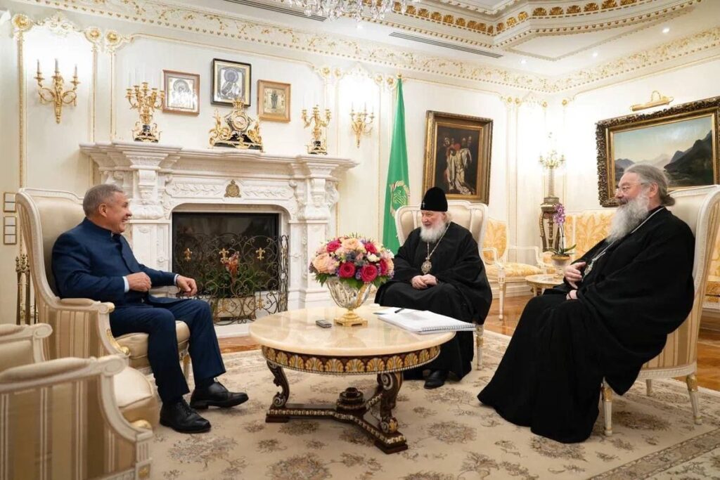 Минниханов встретился со Святейшим Патриархом Московским и всея Руси Кириллом