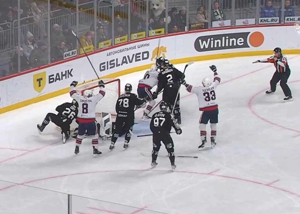 «Нефтехимик» победил сильнейшую команду «Востока» - челябинский «Трактор»