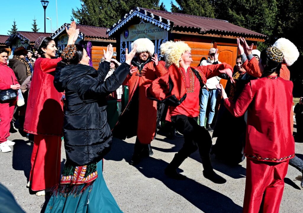 Праздник «Науруз» прошел в Казани