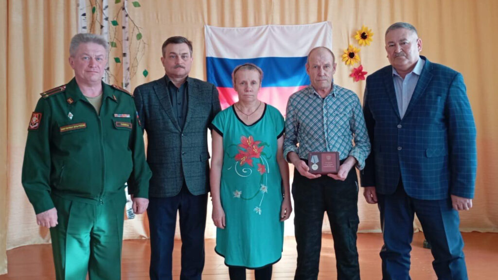 Семье погибшего бойца СВО из Татарстана передали медаль «За отвагу»