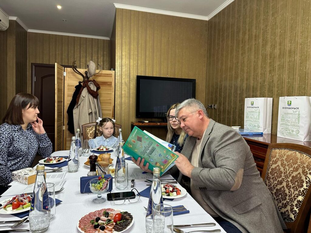 Нет, он не Байрон: мэр Зеленодольска отвечает на критику жителей в стихах