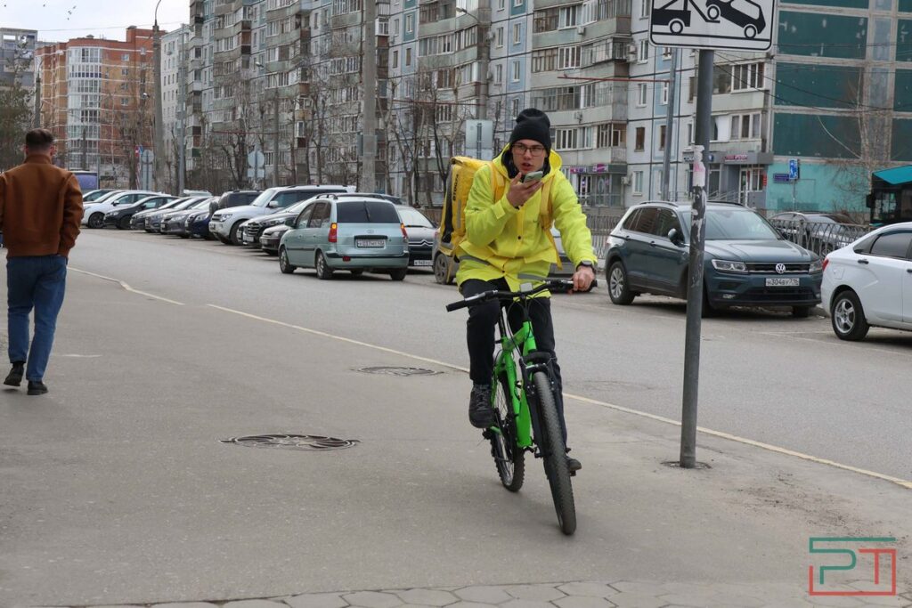 Кто главней на тротуаре: пешеходы в Татарстане готовятся делить асфальт с самокатчиками
