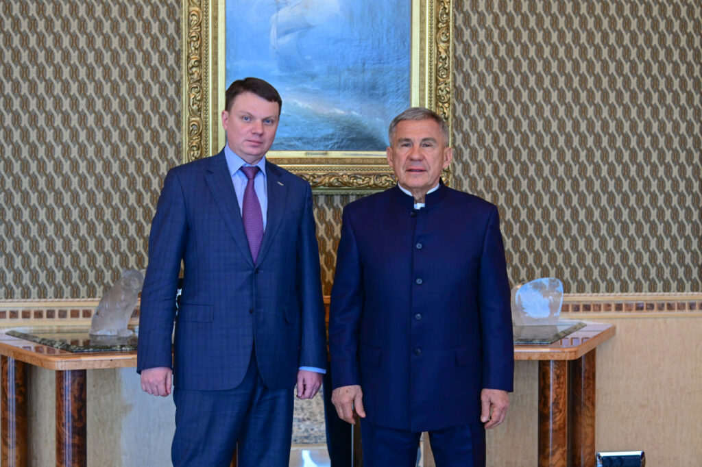Минниханов и Охоткин обсудили программы и укрепление имиджа КНИТУ-КАИ