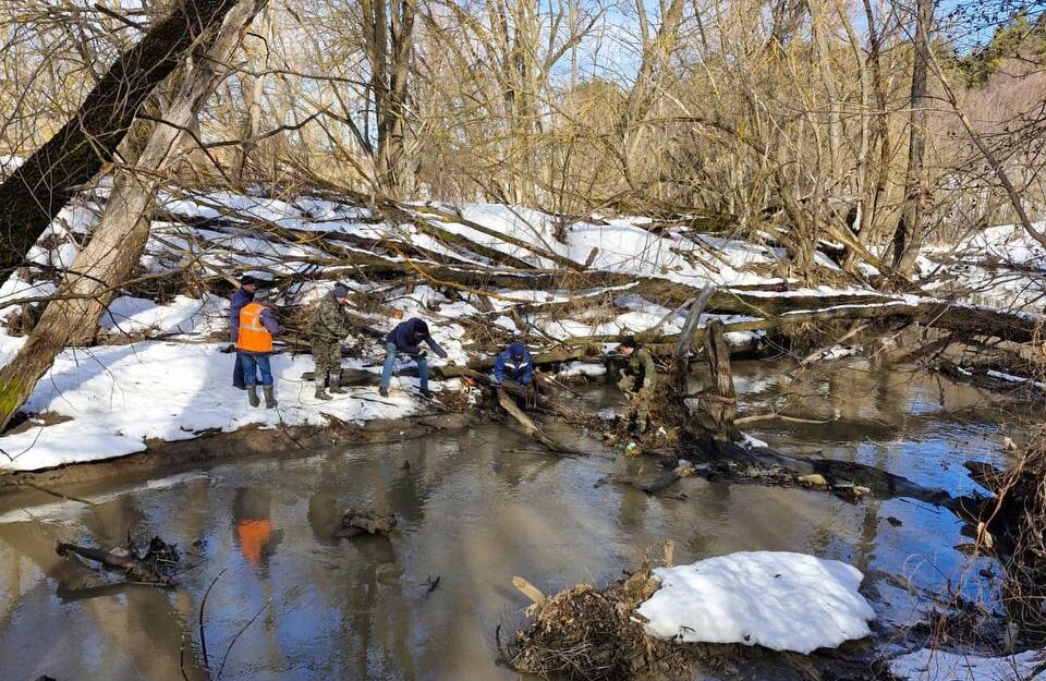 В поселках Казани начались плановые мероприятия по предотвращению подтоплений весной