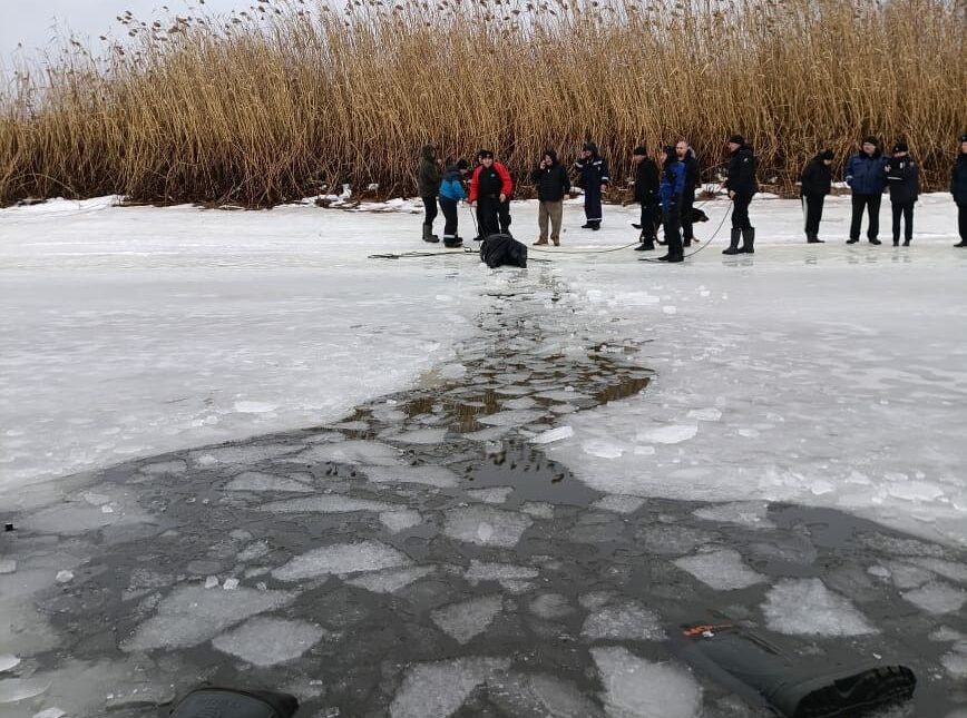На Волге в Приволжском районе Казани под лед провалился рыбак
