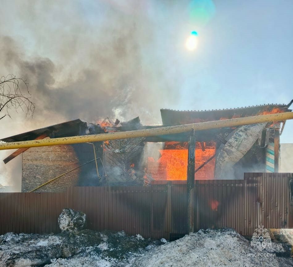 При пожаре в Альметьевском районе пострадали мама с 9-месячным сыном