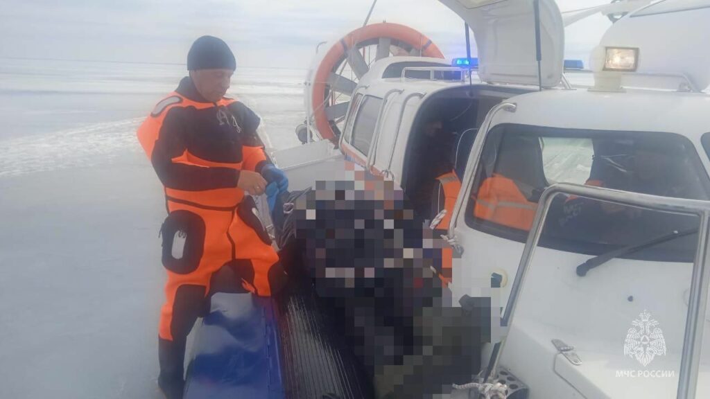 В Татарстане утонул рыбак, провалившийся под лед на снегоходе