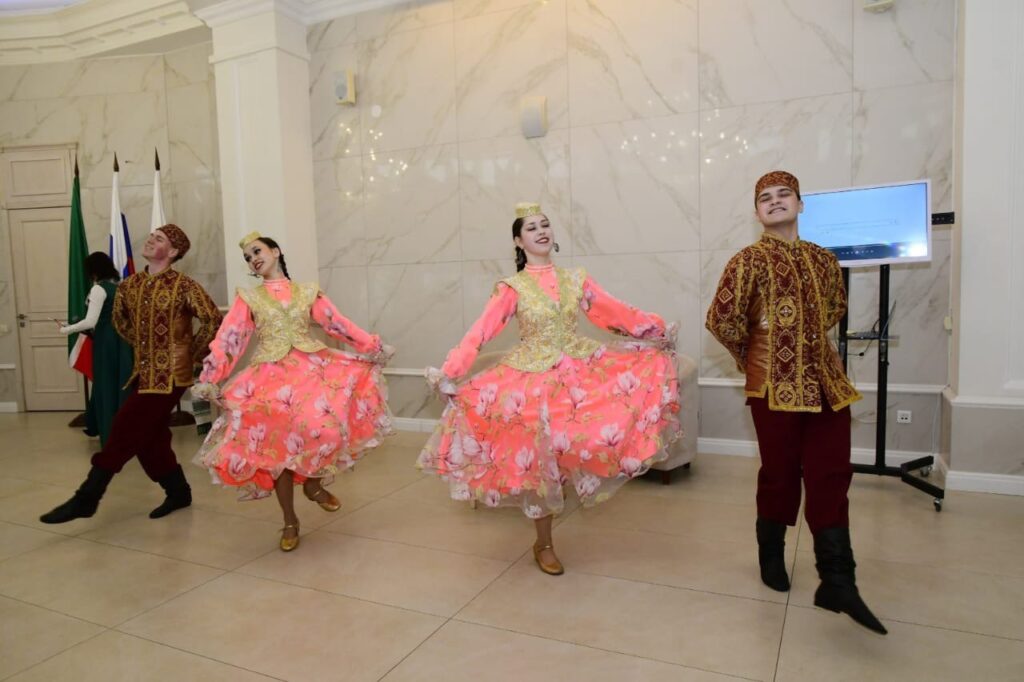 Семья Куклачевых отметила изумрудную свадьбу в Центре семьи «Казан»