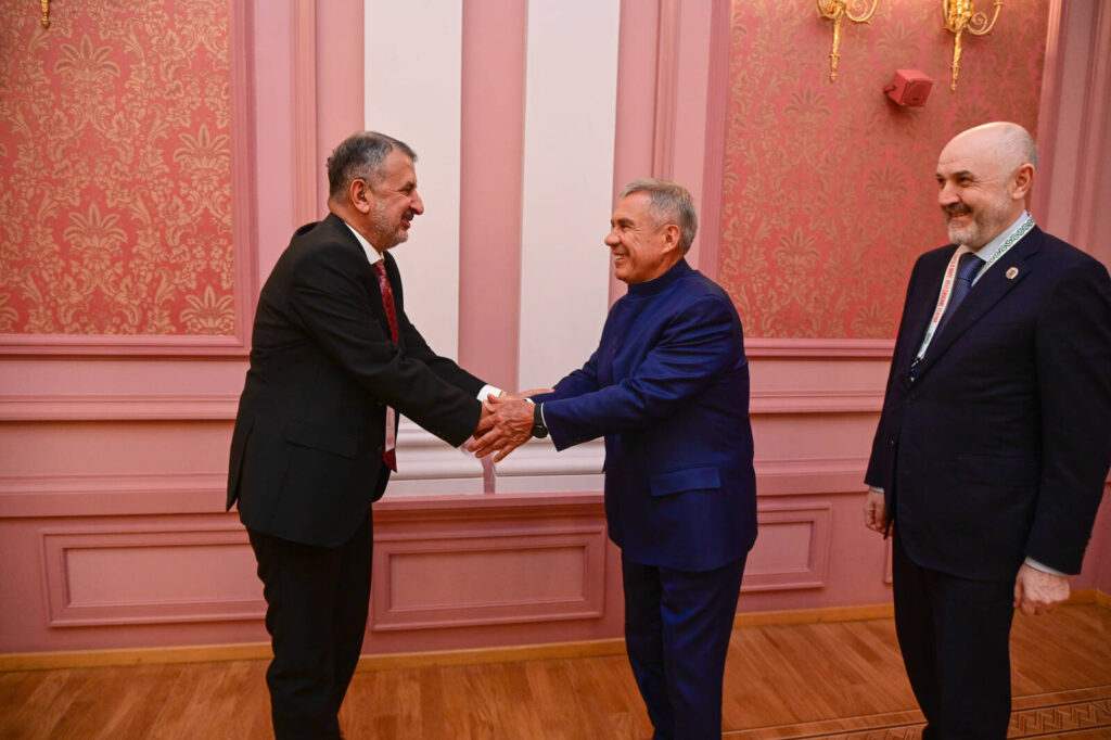 Сохранение снежного барса обсудили Раис РТ и почетный посол дикой природы Пакистана