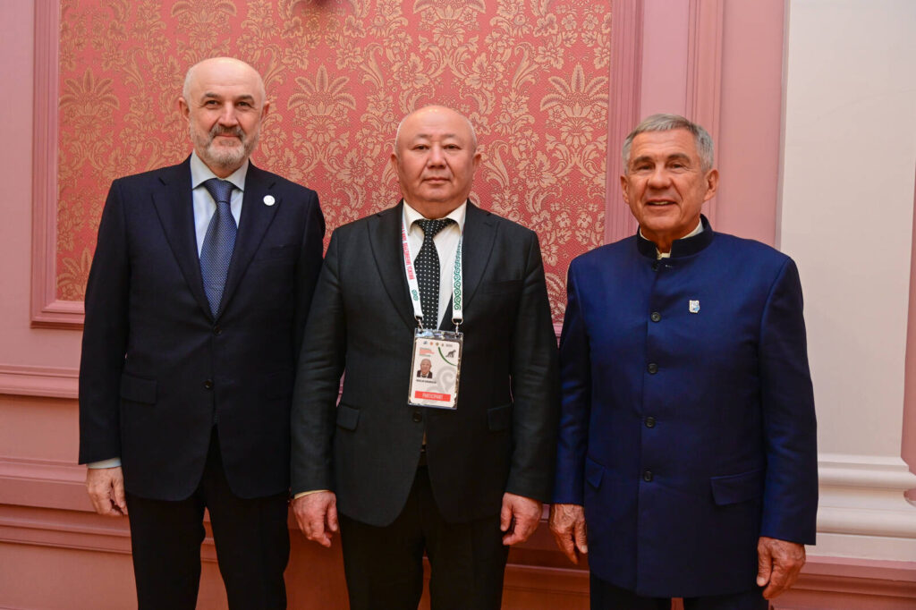 Раис РТ встретился с руководством Международного альянса больших кошек