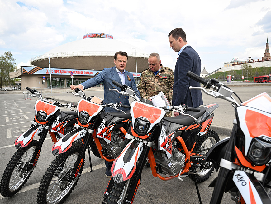 Квадрокоптеры, мотоциклы, автомобили: из Казани бойцам СВО отправилась уже 70-я партия гумпомощи