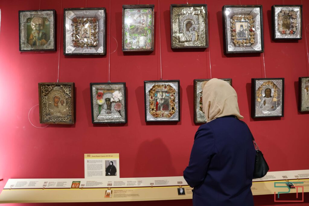 Разворовали и переплавили: митрополит Кирилл открыл в Казани выставку «Не должно вам быть»