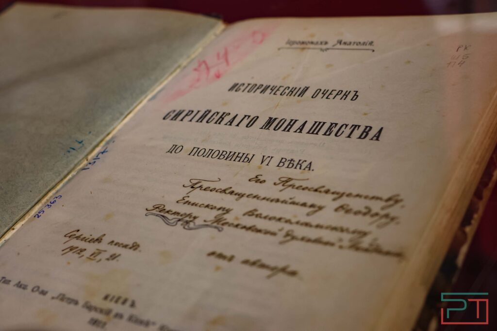 Разворовали и переплавили: митрополит Кирилл открыл в Казани выставку «Не должно вам быть»