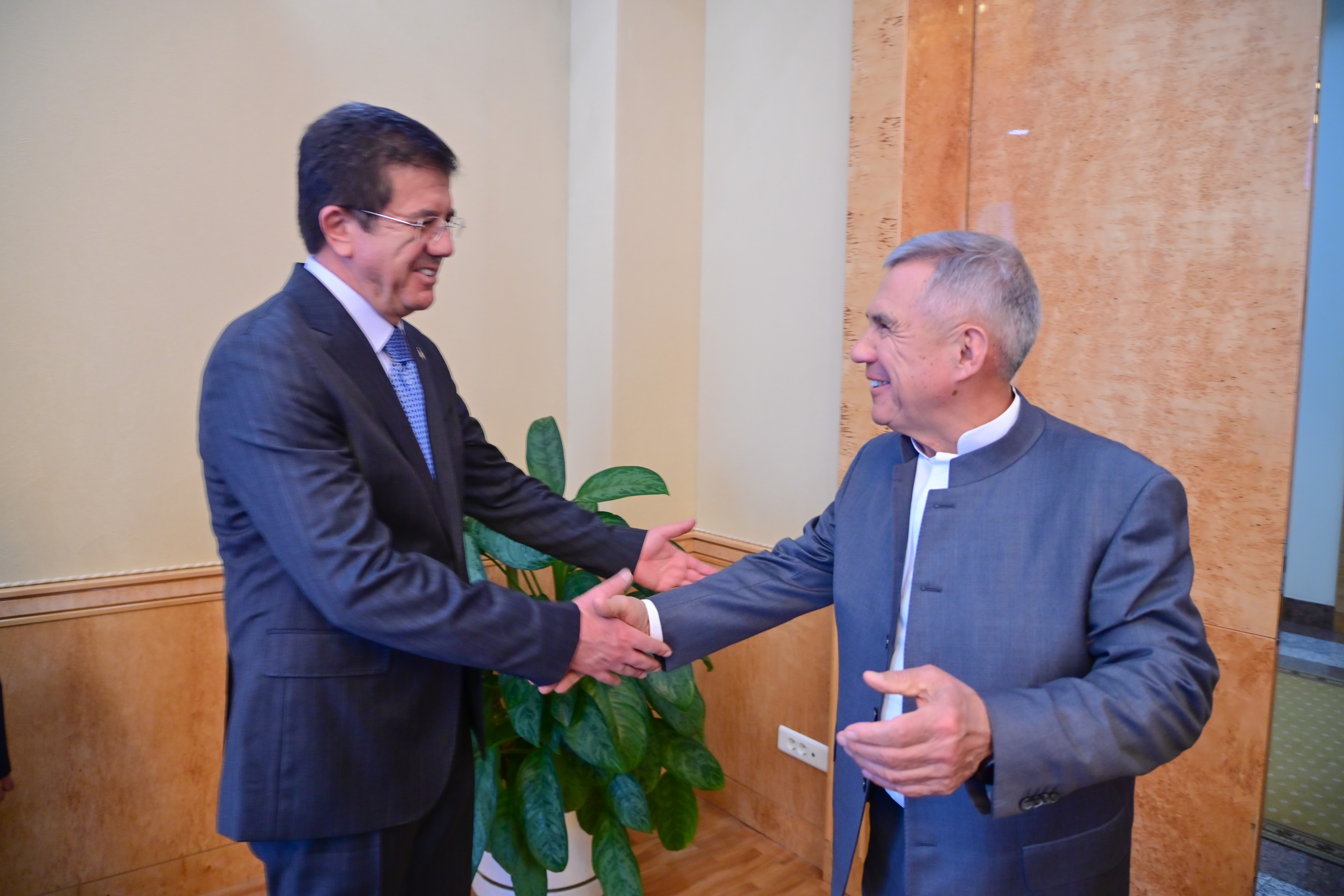 Минниханов встретился с зампредом турецкой Партии справедливости и развития Зейбекджи