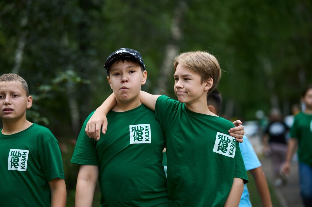 Только для отличников: родители в Казани не могут добыть путевки в детские лагеря