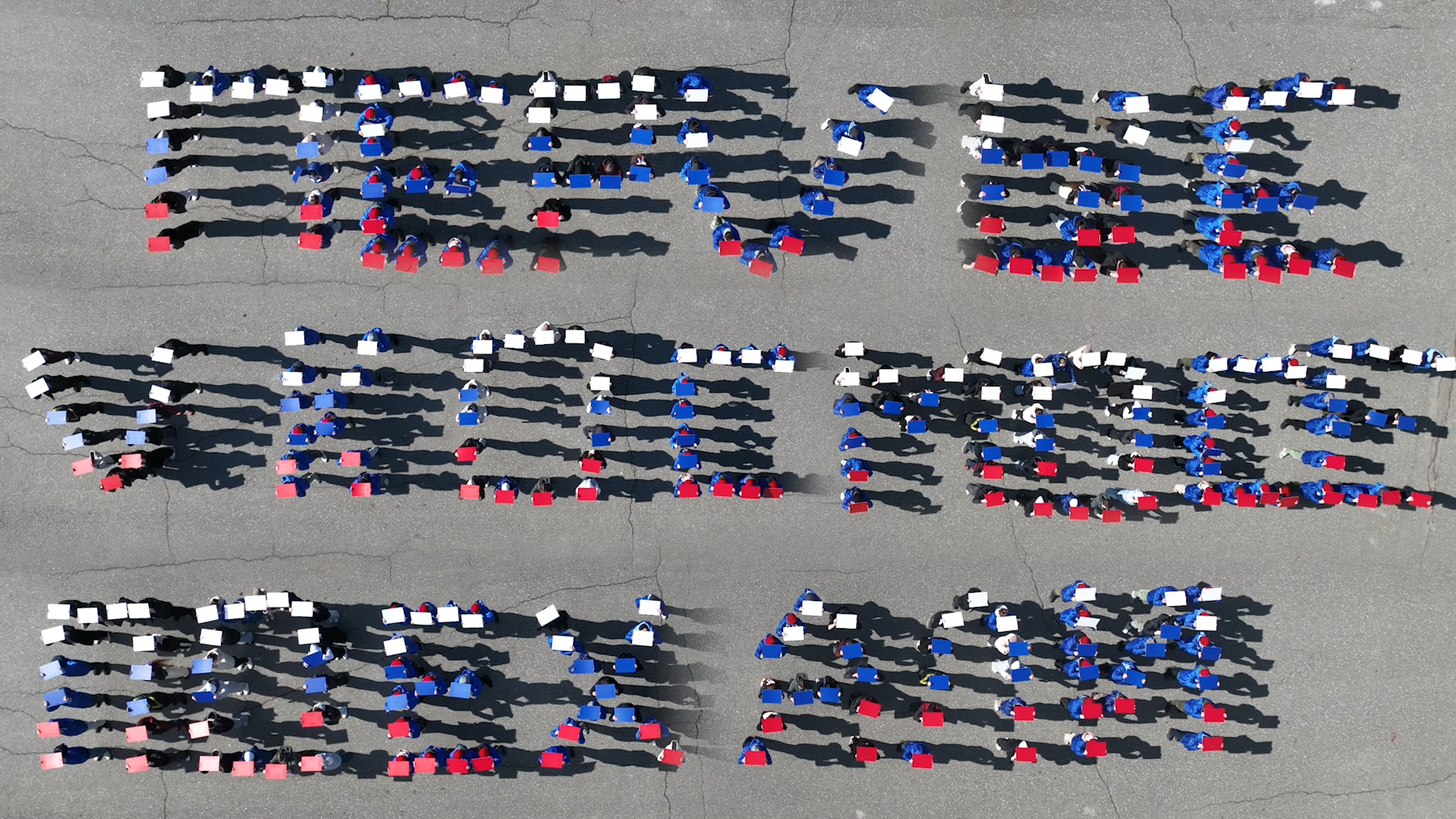 «Мы первые в космосе»: в Казани в преддверии Дня космонавтики прошел флешмоб