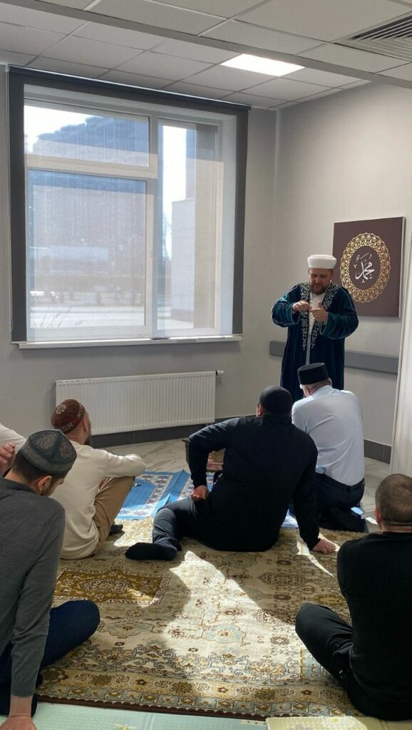 Первый гает-намаз в Военном госпитале Казани посетили более 30 бойцов СВО